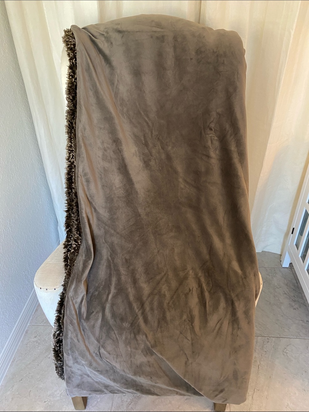 Restoration Hardware Faux Fur Throw Blanket - Picture 7 of 9